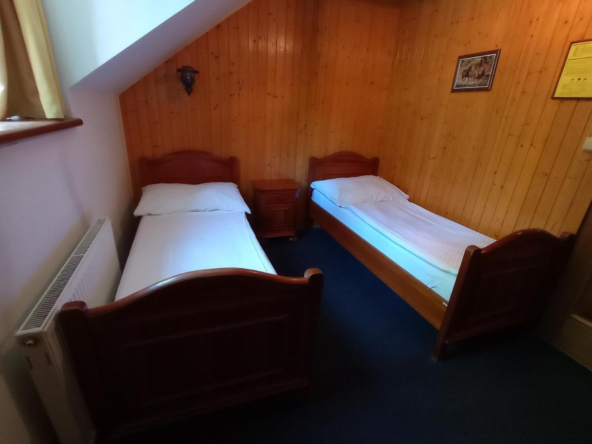 Ranč Kostelany Hotel Kromeriz Bagian luar foto