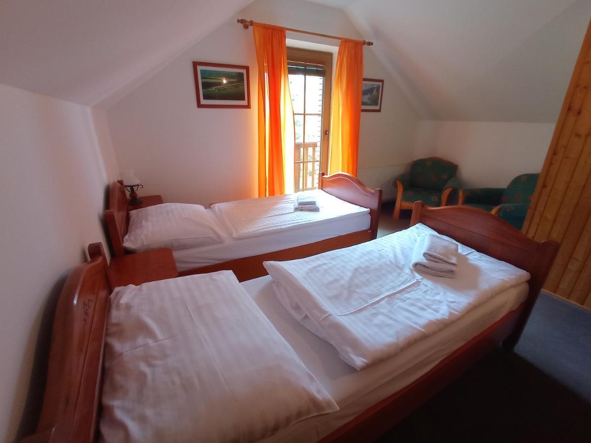 Ranč Kostelany Hotel Kromeriz Bagian luar foto