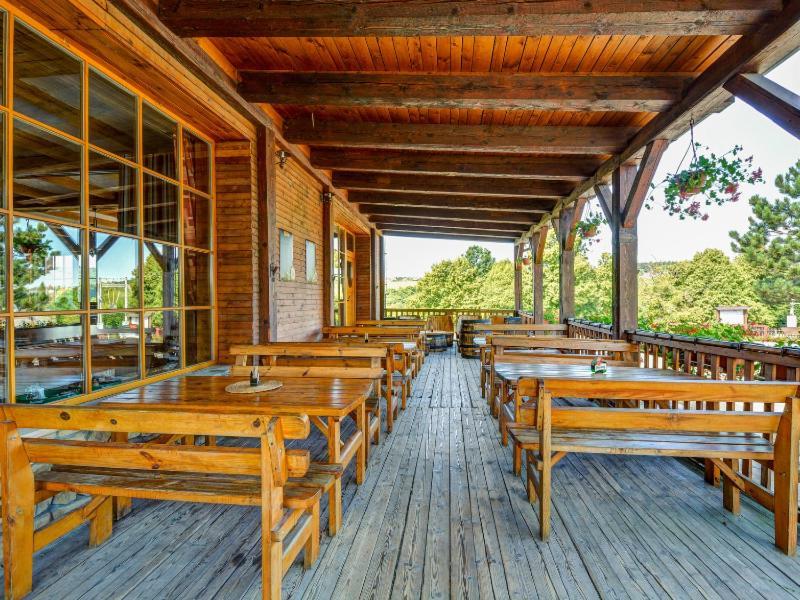 Ranč Kostelany Hotel Kromeriz Bagian luar foto
